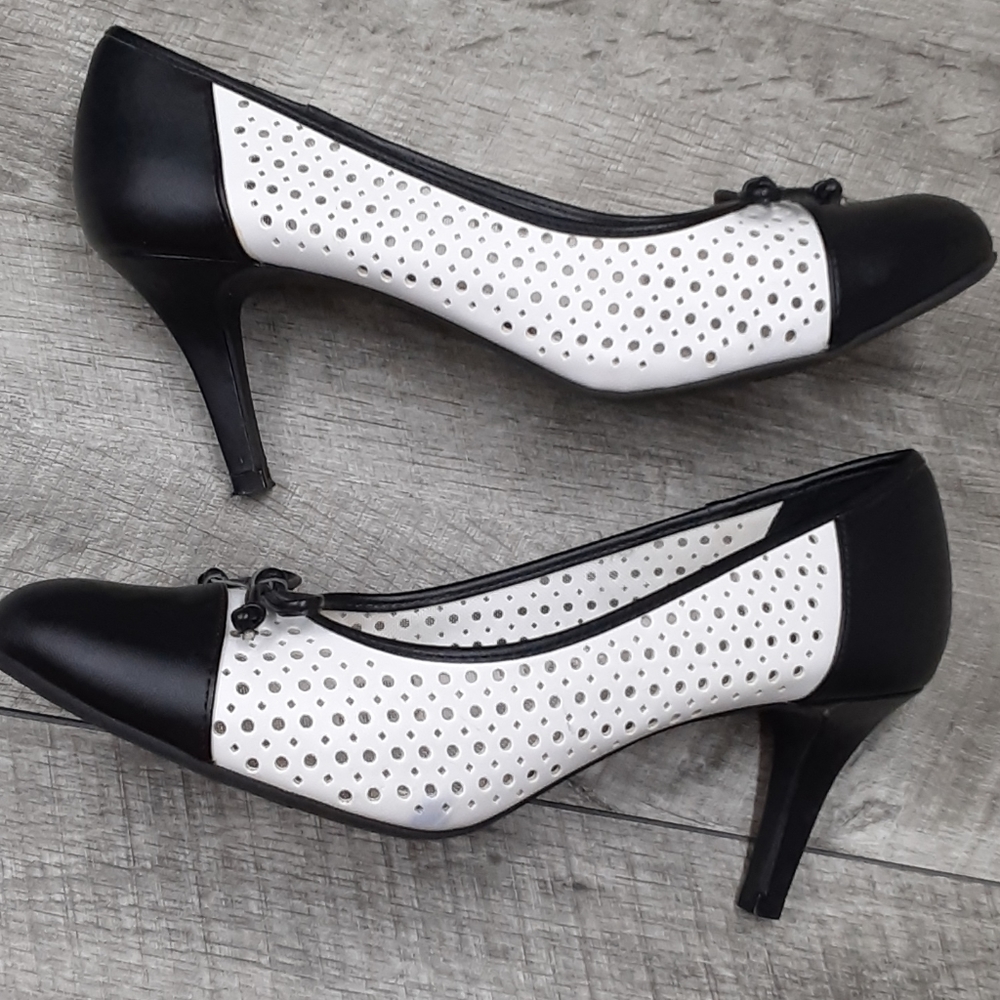 Comfort Plus 9.5W wide faux leather pumps heels - Picture 6 of 8